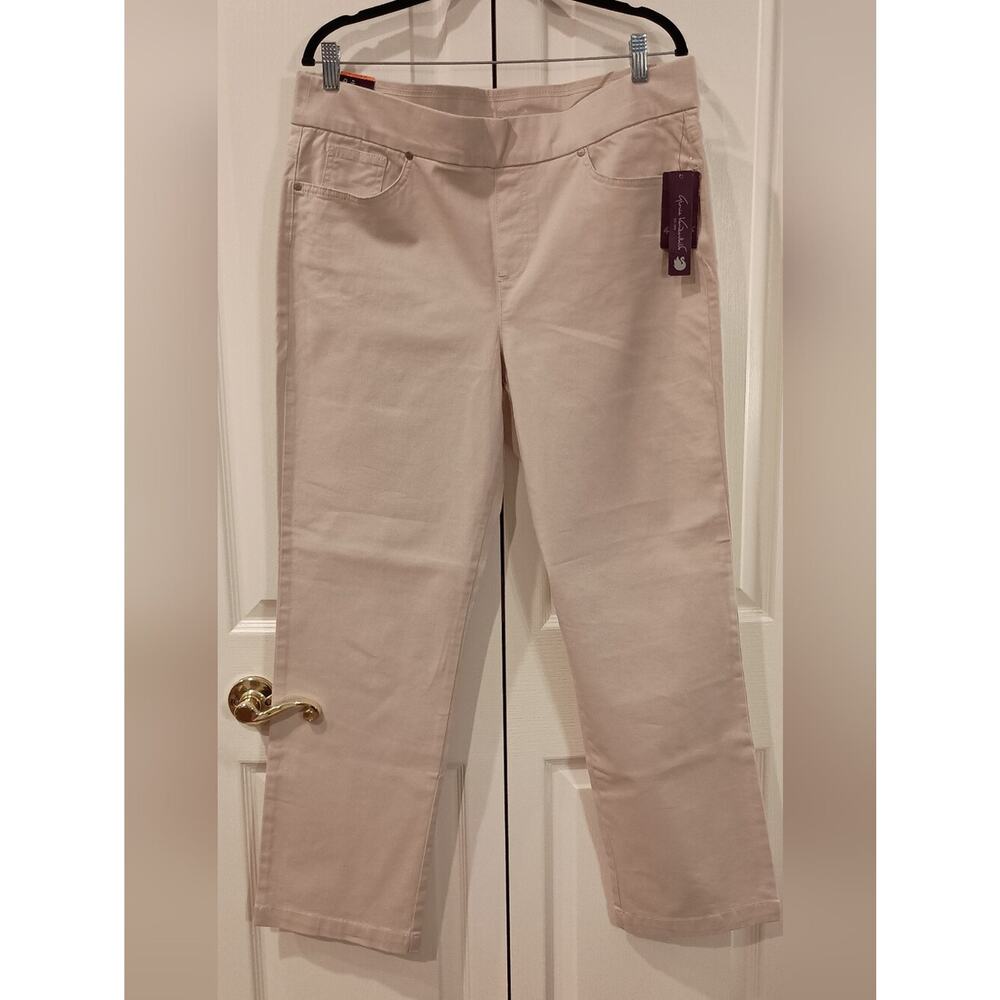 Gloria Vanderbilt Straight Leg Jeans in Light Beige - Picture 2 of 9